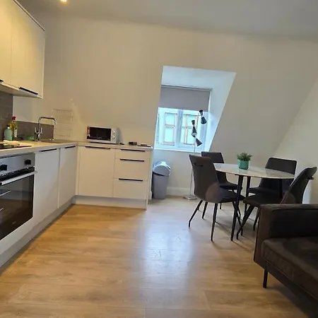 Comfotable Centre Two Bedroom Apartament Galway